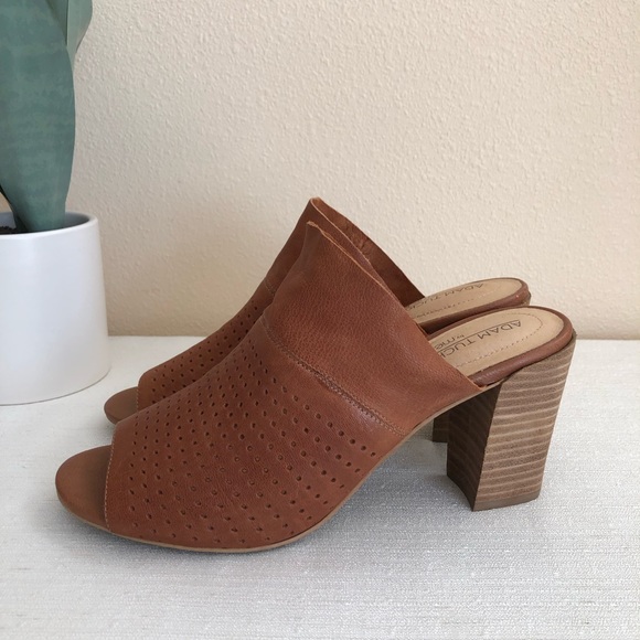 New Adam Tucker Mackey Cognac Laser Cut Leather Peep Toe Heeled Mules Woman’s 8M - Picture 3 of 13